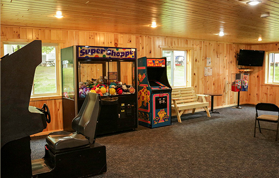 Game Room TV, arcade games and pool
